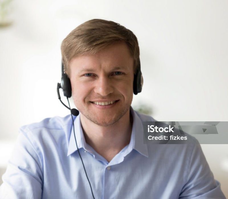 Virtual assistant dashboard with AI features designed for clinics, showcasing the best virtual receptionist for medical practice.
