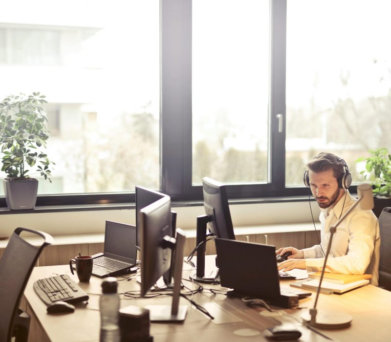 Modern front desk setup illustrating the role of virtual receptionists.